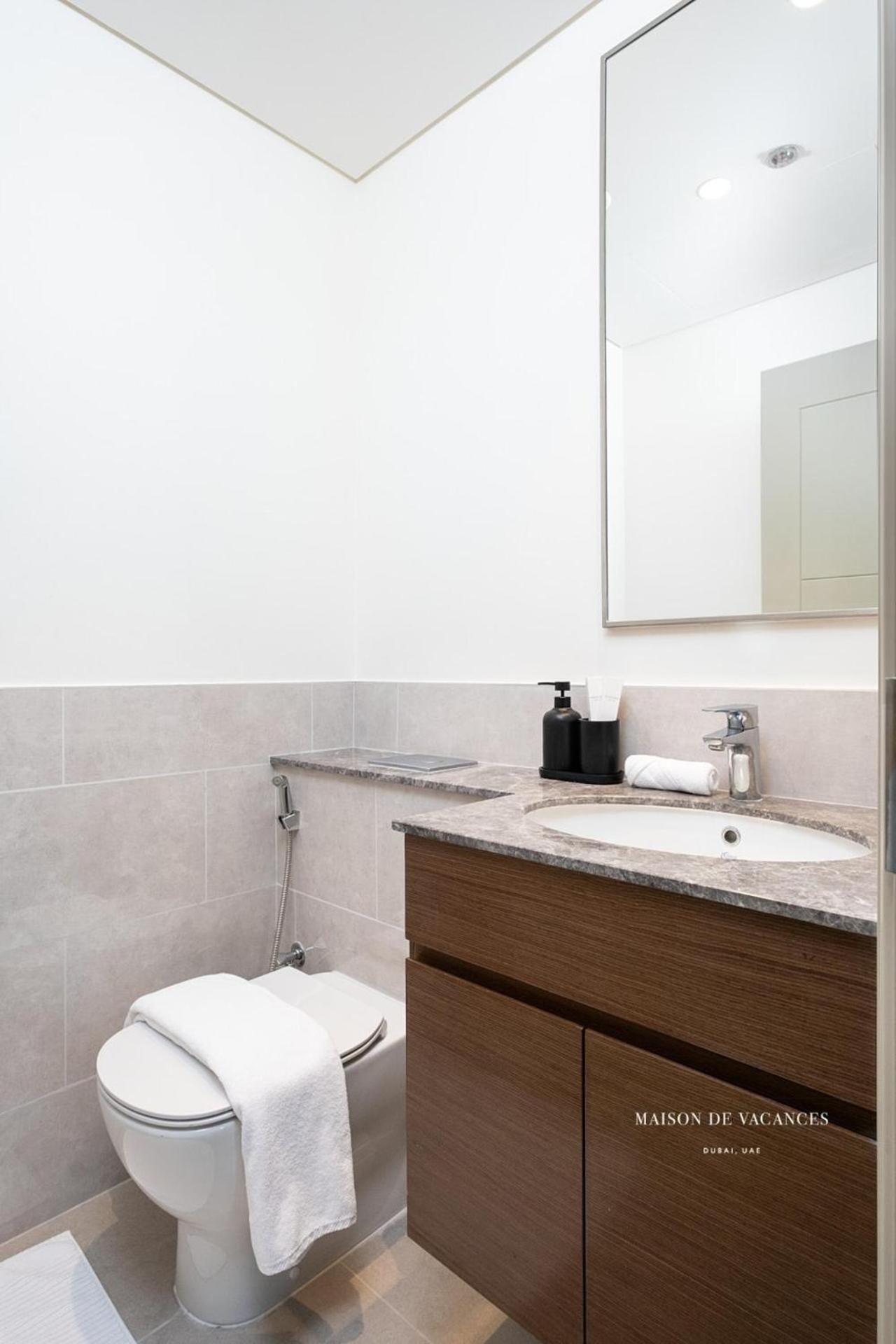 Three Bedroom In Downtown With Burj Khalifa View Appartement